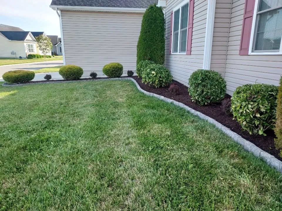 Lawn care and mulch installation in Maryland